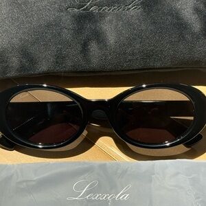 Lexxola Sleek Black Sunglasses